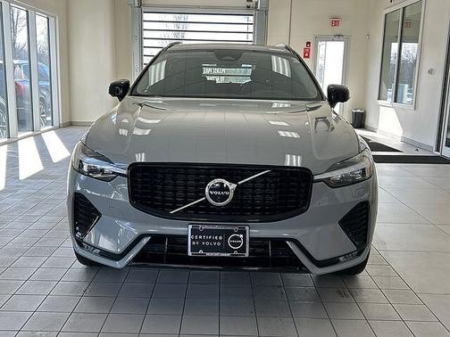 2025 Volvo XC60 Plus