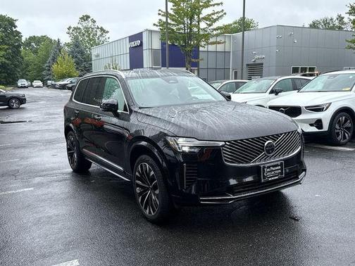 Onyx Black Metallic 2026 Volvo XC90 B6 Ultra 7-Seater