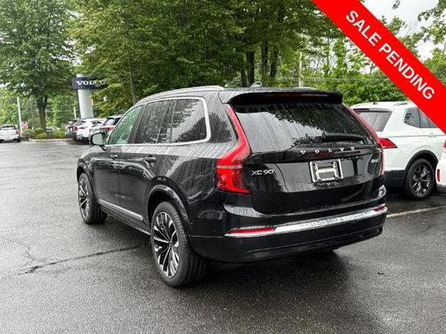 Onyx Black Metallic 2026 Volvo XC90 B6 Ultra 7-Seater
