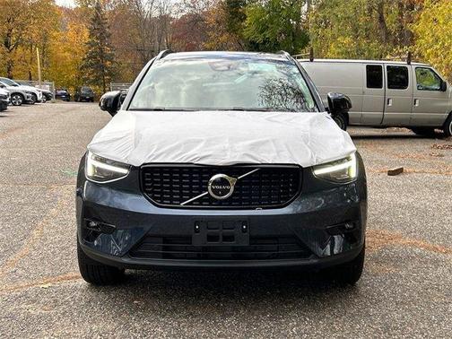 2026 Volvo XC40 B5 Ultra