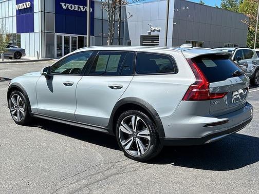 Vapour Grey 2025 Volvo V60 Cross Country Plus