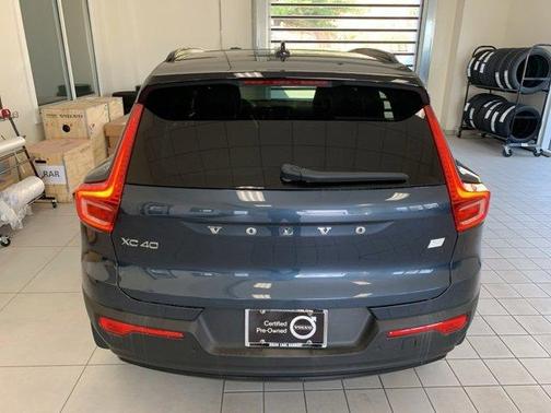 2022 Volvo XC40 Recharge Pure Electric P8 Twin Plus
