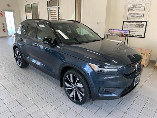 2022 Volvo XC40 Recharge Pure Electric P8 Twin Plus