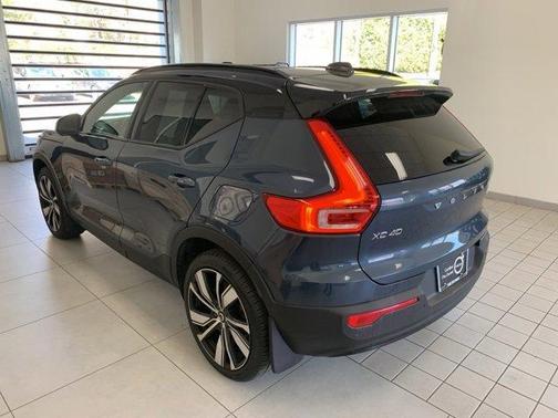 2022 Volvo XC40 Recharge Pure Electric P8 Twin Plus