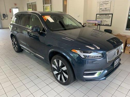 2023 Volvo XC90 Recharge Plug-In Hybrid T8 Ultimate Bright Theme 7-Seater