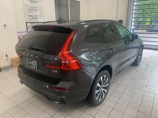 2024 Volvo XC60 B5 Core