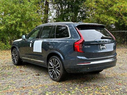 2026 Volvo XC90 B6 Plus 7-Seater