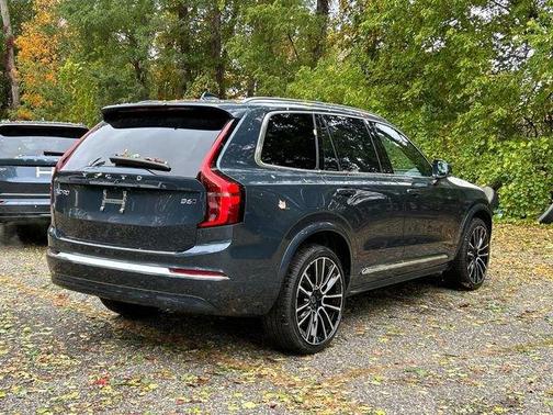 2026 Volvo XC90 B6 Plus 7-Seater