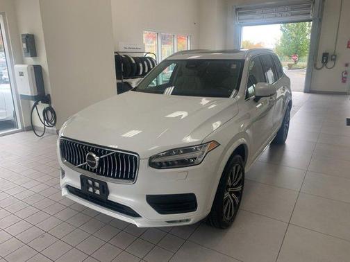 2023 Volvo XC90 B5 Core