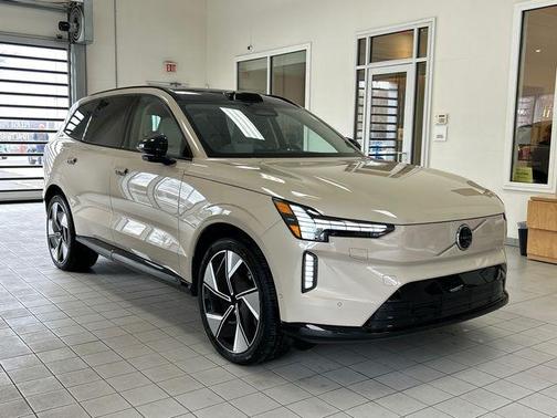 2025 Volvo EX90 Twin Motor Performance Ultra