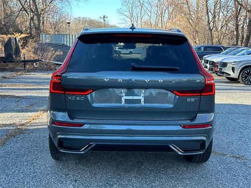 2026 Volvo XC60 B5 Plus