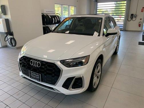 2022 Audi Q5 45 S line Premium Plus