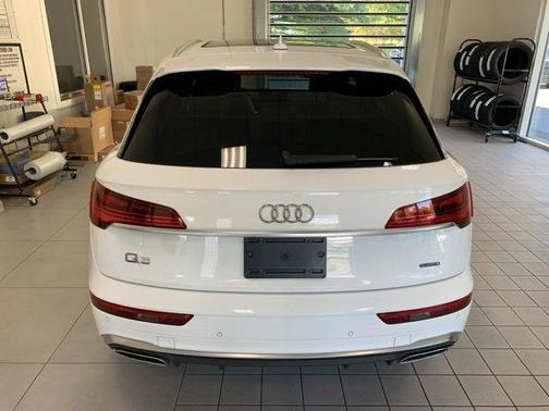 2022 Audi Q5 45 S line Premium Plus