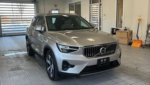 2023 Volvo XC40 Plus