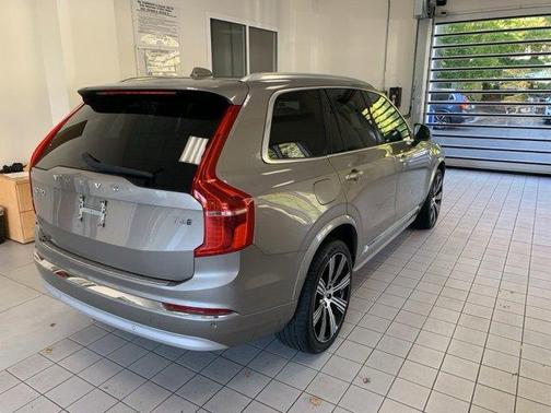 2022 Volvo XC90 T6 Inscription 7 Passenger