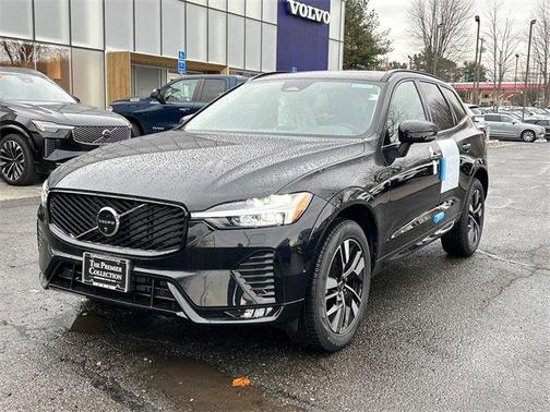 2026 Volvo XC60 B5 Plus