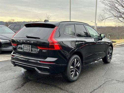 2026 Volvo XC60 B5 Plus
