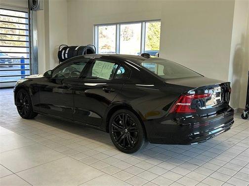 2024 Volvo S60 Recharge Plug-In Hybrid T8 Plus Black Edition