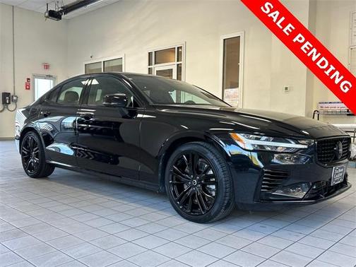 2024 Volvo S60 Recharge Plug-In Hybrid T8 Plus Black Edition