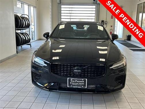 2024 Volvo S60 Recharge Plug-In Hybrid T8 Plus Black Edition