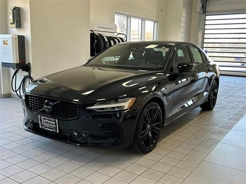 2024 Volvo S60 Recharge Plug-In Hybrid T8 Plus Black Edition