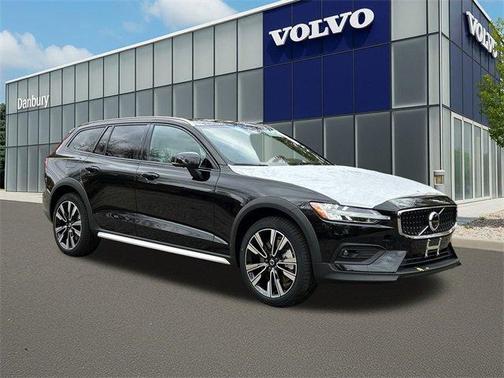 2026 Volvo V60 Cross Country B5 Ultra