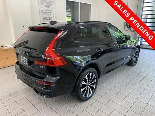 2023 Volvo XC60 B5 Plus Dark Theme