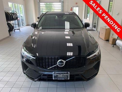 2023 Volvo XC60 B5 Plus Dark Theme