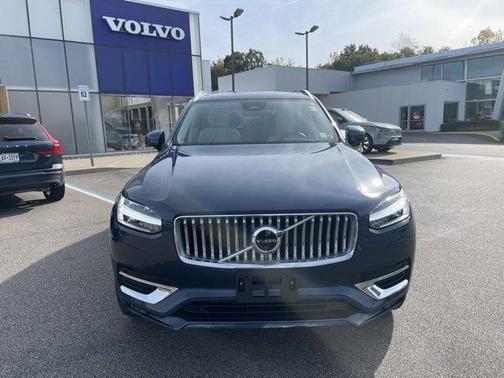 2024 Volvo XC90 B5 Plus Bright Theme