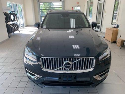 2024 Volvo XC90 B5 Plus Bright Theme