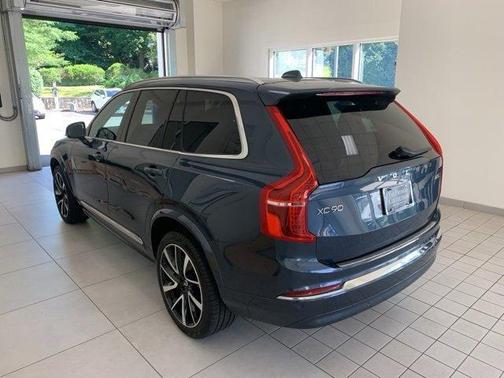 2024 Volvo XC90 B5 Plus Bright Theme