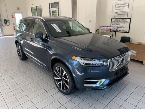 2024 Volvo XC90 B5 Plus Bright Theme