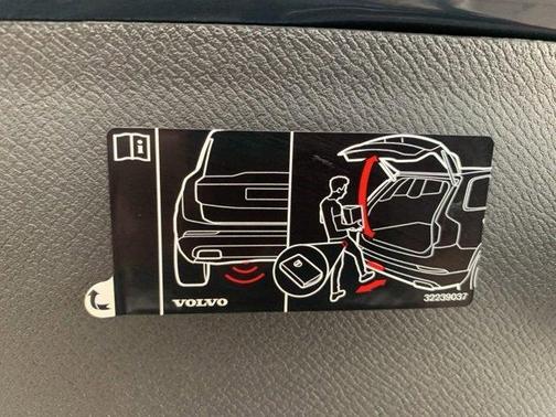 2024 Volvo XC90 B5 Plus Bright Theme
