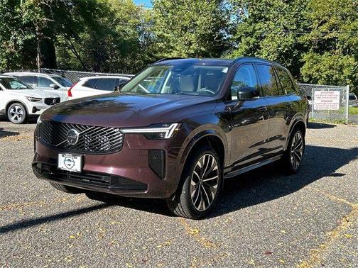 2026 Volvo XC90 B6 Ultra Dark Theme 6-Seater