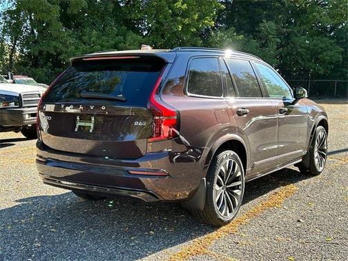 2026 Volvo XC90 B6 Ultra Dark Theme 6-Seater