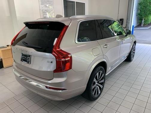 2024 Volvo XC90 B5 Core Bright Theme