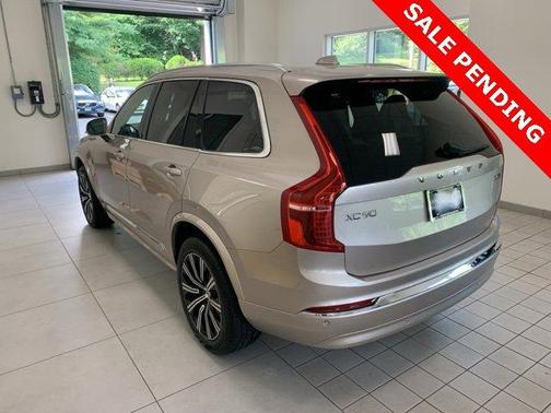 2024 Volvo XC90 B5 Core Bright Theme