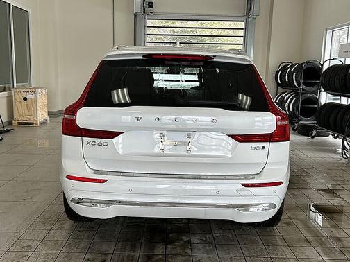 2023 Volvo XC60 Plus