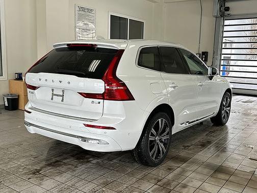 2023 Volvo XC60 Plus