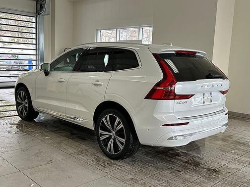 2023 Volvo XC60 Plus