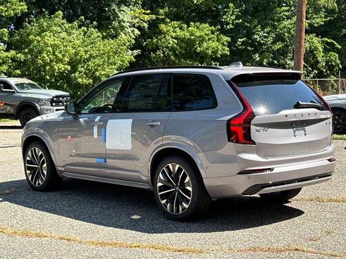 2026 Volvo XC90 B6 Ultra Dark Theme 7-Seater