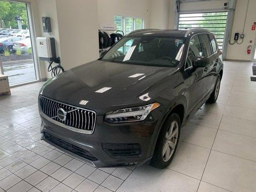 2023 Volvo XC90 B5 Core