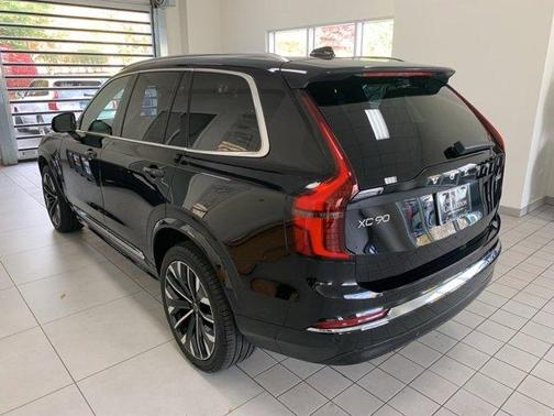 2025 Volvo XC90 B6 Plus 7-Seater