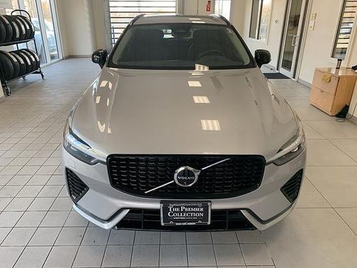 2025 Volvo XC60 Plus