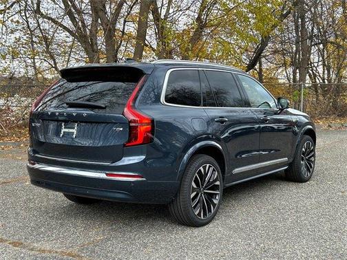 2026 Volvo XC90 Plug-In Hybrid T8 Plus 7-Seater
