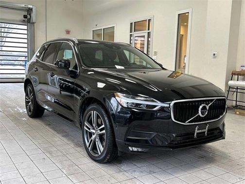 2018 Volvo XC60 T6 Momentum