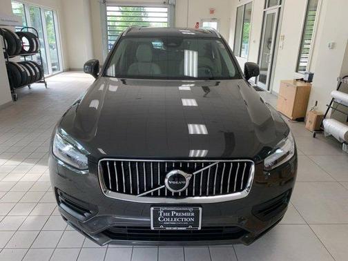 2023 Volvo XC90 B5 Core