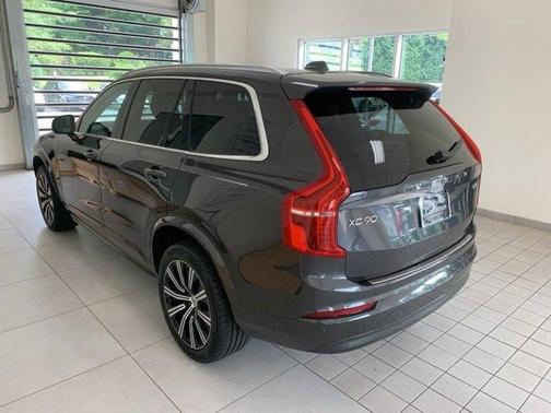 2023 Volvo XC90 B5 Core