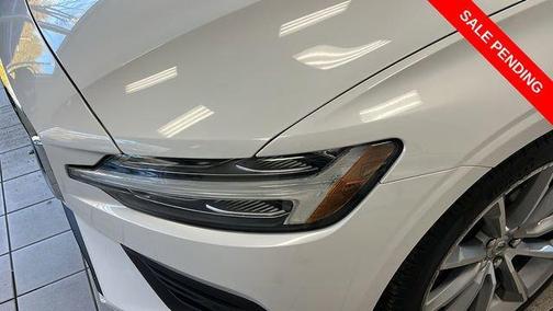 2020 Volvo S60 T6 Momentum