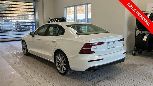 2020 Volvo S60 T6 Momentum